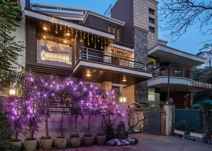 Aravali Woods 4 Bhk With Mini Movie Theatre In Gurgaon Villa